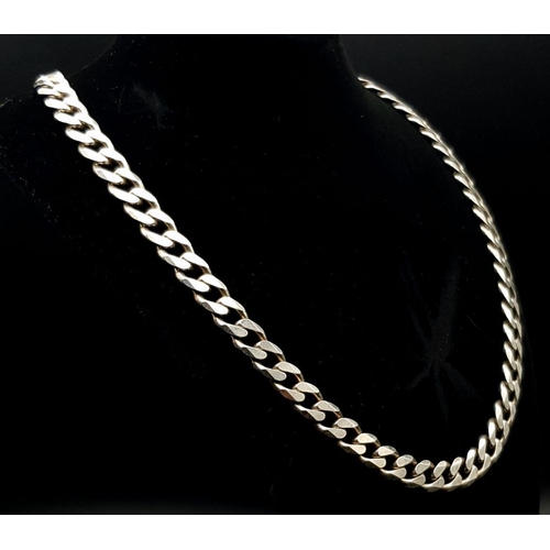 876 - A very attractive heavy Solid silver 925 curb chain necklace, 47.7g total weight, 45.5cm length. Exc... 