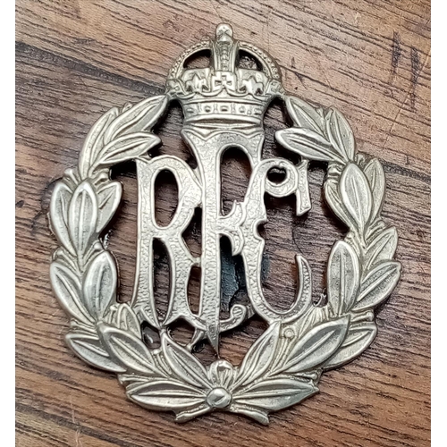 324 - WW1 Wooden Box made from an aeroplane Propeller, with a solid silver Royal Flying Corps Badge.