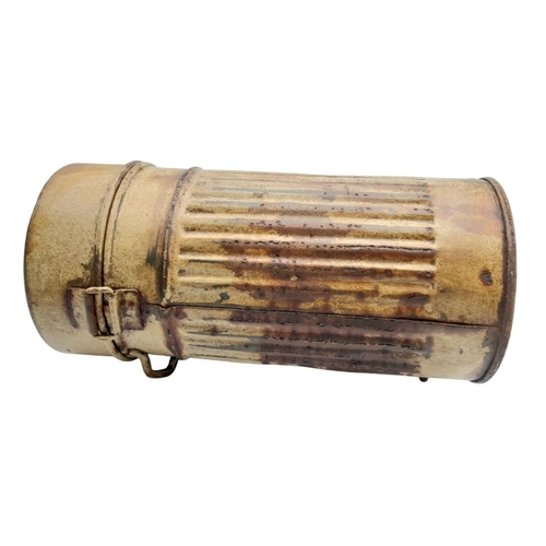 587 - WW2 German Africa Corps Gas Mask Canister. Early War Type.