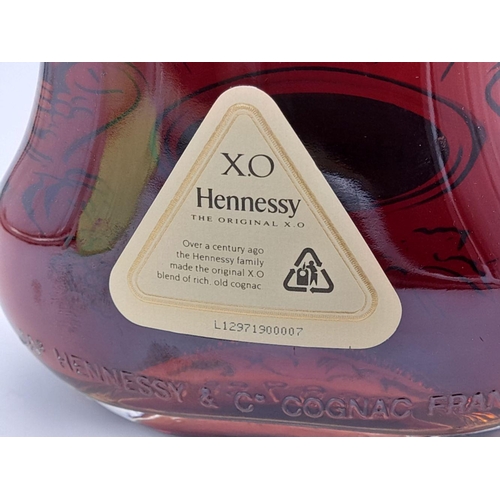 485 - A Hennessy X.O  Cognac Gift Set. Includes a bottle of X.O Hennessy (70cl)- Two branded Cognac Glasse... 