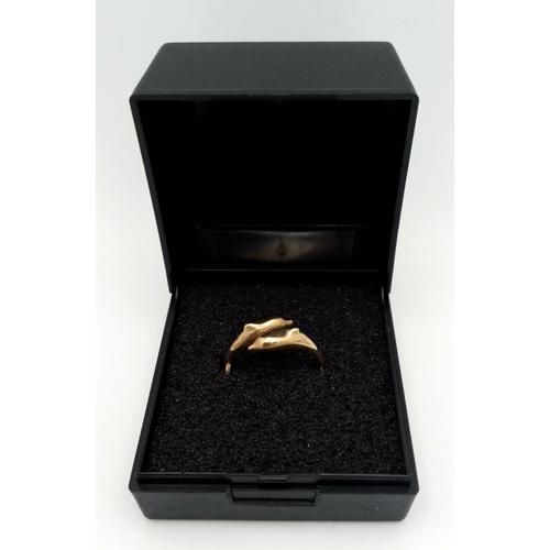 525 - Vintage 9 carat GOLD DOLPHIN RING. Full UK hallmark. Complete with ring box. 1.88 grams. Size K - K ... 