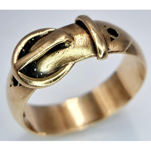 595 - Vintage 9 carat GOLD BUCKLE RING. Full UK hallmark. 5.82 grams. Size Q - Q 1/2.