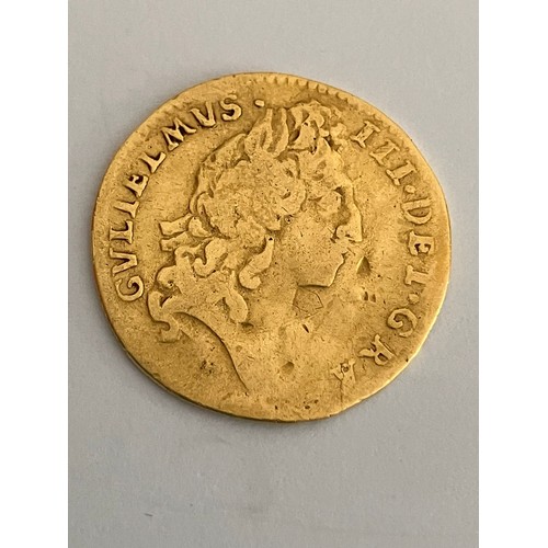 42 - 1695 WILLIAM III ( William of Orange) 22 carat GOLD HALF GUINEA. Fine condition. Please see pictures... 