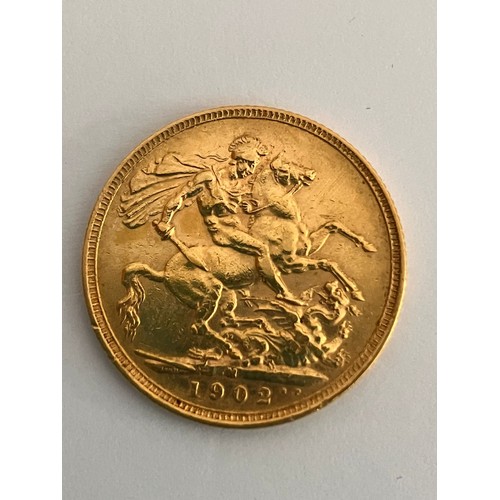 56 - 1902 GOLD SOVEREIGN MELBOURNE MINT. Rare sought after key date. Extremely low mintage. Condition EF.