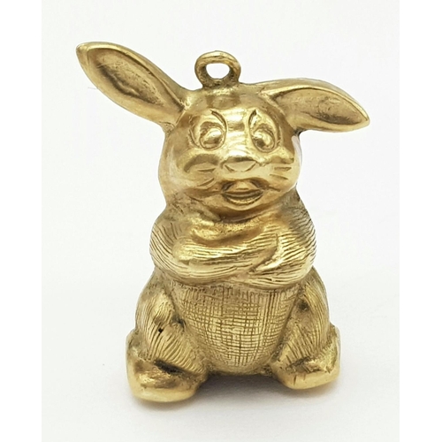 776 - A 9K YELLOW GOLD RABBIT CHARM. 2.15G IN WEIGHT. APPROX 2CM IN LENGTH. Ref: SC 5007.