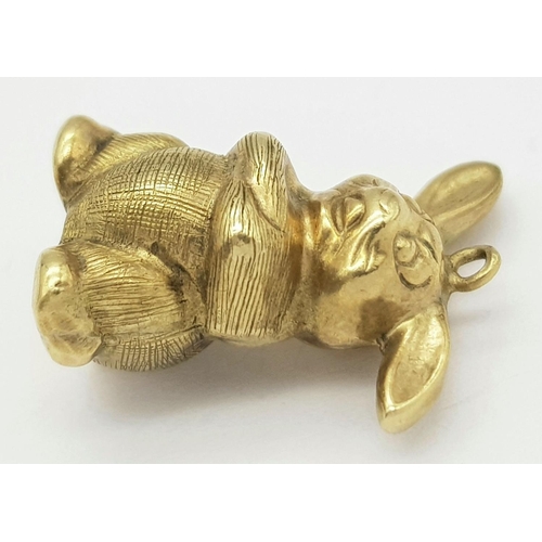 776 - A 9K YELLOW GOLD RABBIT CHARM. 2.15G IN WEIGHT. APPROX 2CM IN LENGTH. Ref: SC 5007.