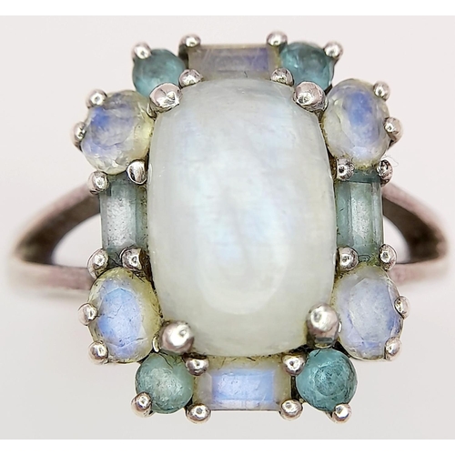 1008 - STERLING SILVER MOONSTONE & GEM SET COCKTAIL RING. 6.4G IN WEIGHT. SIZE T. Ref: 8777.