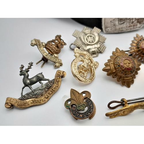 726 - A Parcel of 18 Military and Associated Organisations Vintage Badges etc Including Vintage British Le... 