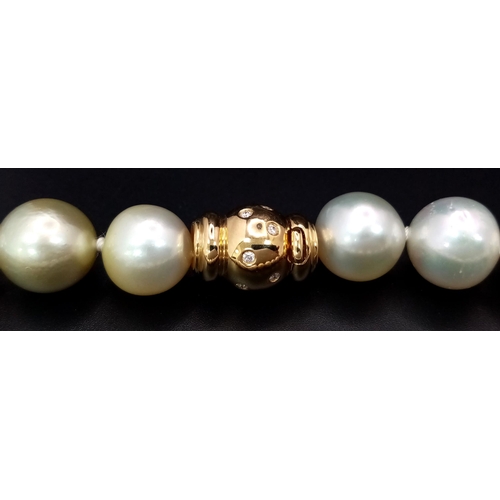 506 - A fascinating LANE JOAILLIER pearl necklace, graduating 11.8 to 15.4 mm natural spherical pearls wit... 