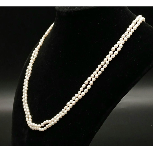 533 - A single string of white natural seed pearls necklace, length: 93 cm, weight: 13.2 g. Ref: AT15