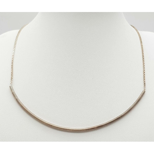 899 - Three sterling silver chain necklaces of different styles. Length: 38-40 cm, total weight: 20.3 g.