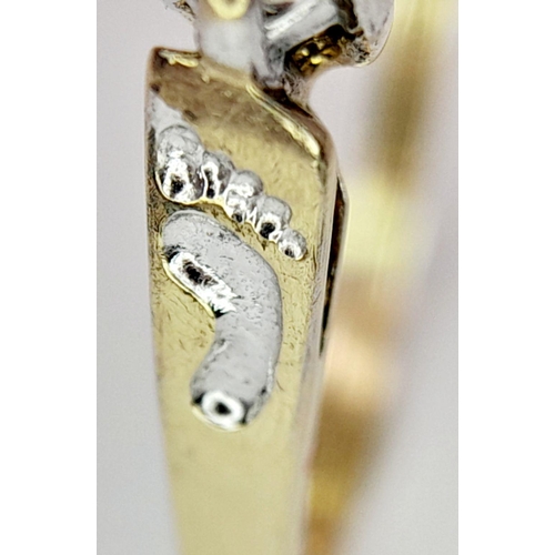 1183 - A 9K YELLOW GOLD VINTAGE DIAMOND 3 STONE RING WITH BABY PRINTS ON SIDE WITH ORIGINAL PUSH RING.  1.8... 