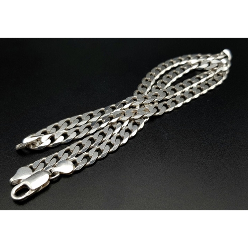 660 - A charming Solid Silver 925 curb chain necklace, 31.7 grams, 51cm. Excellent condition