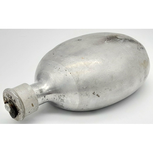 902 - A Waffen SS Water Bottle - Dated 1940. 21cm.