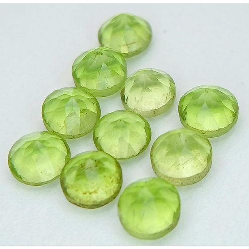 801 - A Parcel of 10 Peridots.