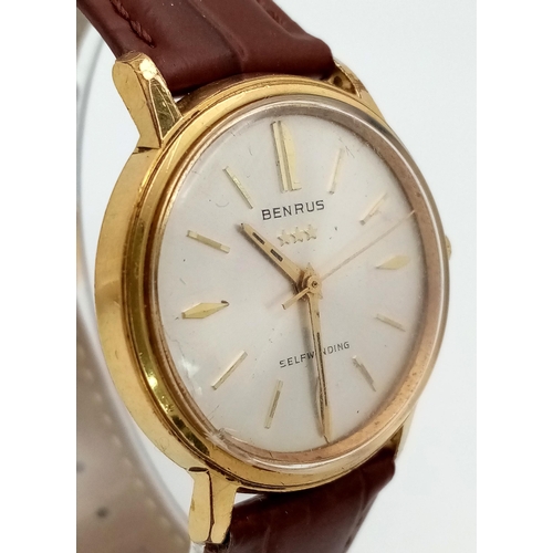 1548 - A Vintage Benrus Gents Mechanical Watch. Brown leather strap. Gilded case - 34mm. Silver tone dial. ... 