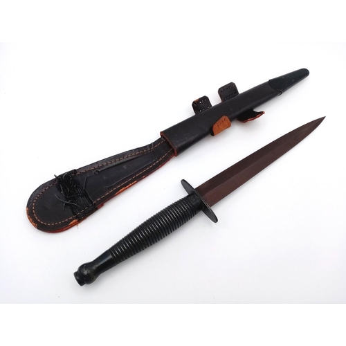 1464 - A Very Good Condition Vintage Fairbairn Sykes Design Commando Knife in Leather Scabbard. Length: 32 ... 