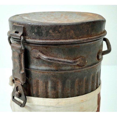 314 - WW2 German Medics Gas Mask Canister.