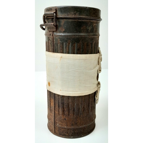 314 - WW2 German Medics Gas Mask Canister.