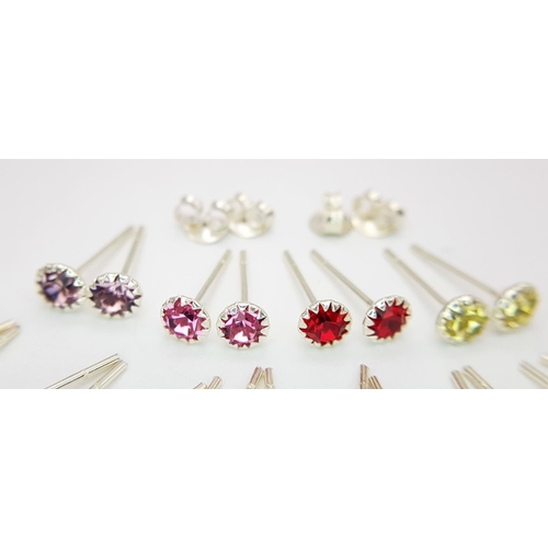 439 - 11 PAIRS OF STERLING SILVER STONE SET EARRINGS WITH 2 PAIRS OF BUTTERFLY BACKS 3G.

ref: SC 6064