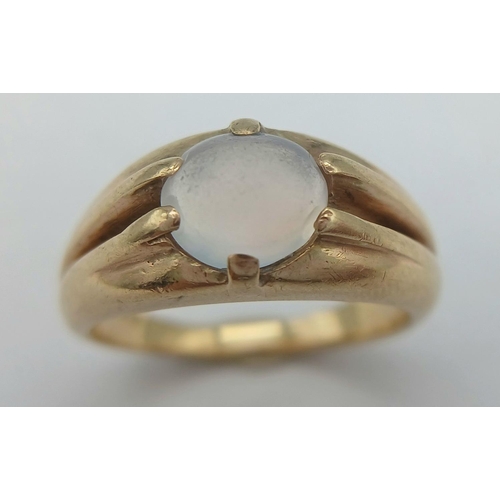 460 - A 9K YELLOW GOLD MOONSTONE SET RING 5.4G TOTAL WEIGHT, SIZE K 1/2.

ref: SC 6030