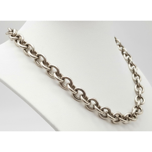 89 - A TIFFANY & CO STERLING SILVER VINTAGE NECKLACE. 76G IN WEIGHT. APPROX 37CM IN LENGTH.
Ref: 8075.