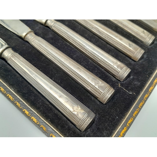 366 - Set of 6x 1917 Silver Hallmarked Butter Knives with the badge of the Machine Gun Corps.