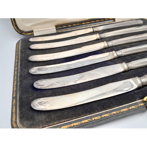 366 - Set of 6x 1917 Silver Hallmarked Butter Knives with the badge of the Machine Gun Corps.