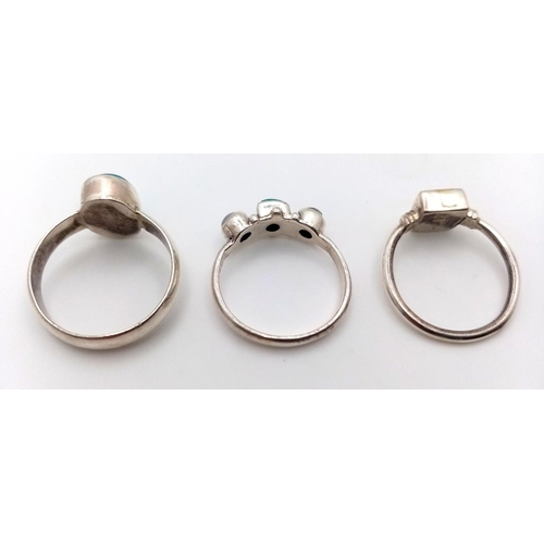 649 - 3 X STERLING SILVER TURQUISE SET RINGS. 7.75G IN TOTAL WEIGHT. 2 SIZE N AND 1 SIZE O 1/2.
Ref: SC 80... 