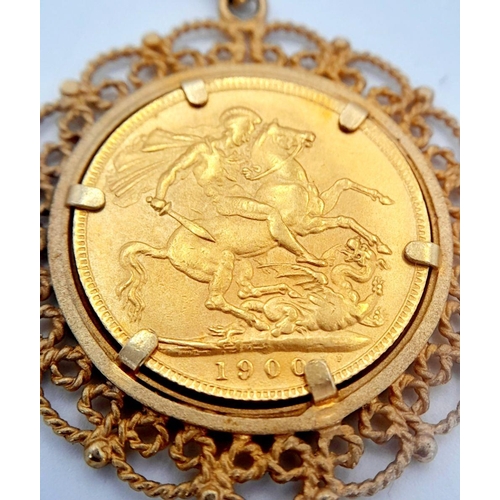 23 - A VICTORIAN FULL SOVEREIGN DATED 1900 SET IN 9K GOLD AND ON A 58cms 9K GOLD BELCHER CHAIN .   22 7gm... 