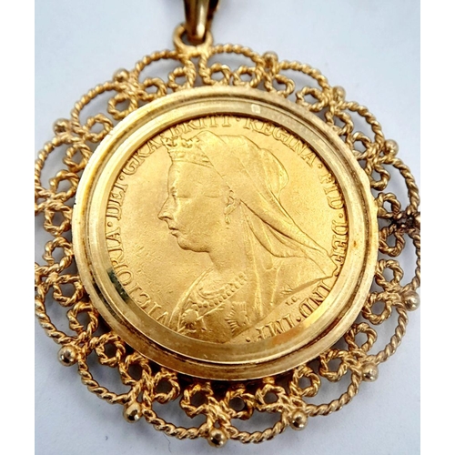 23 - A VICTORIAN FULL SOVEREIGN DATED 1900 SET IN 9K GOLD AND ON A 58cms 9K GOLD BELCHER CHAIN .   22 7gm... 