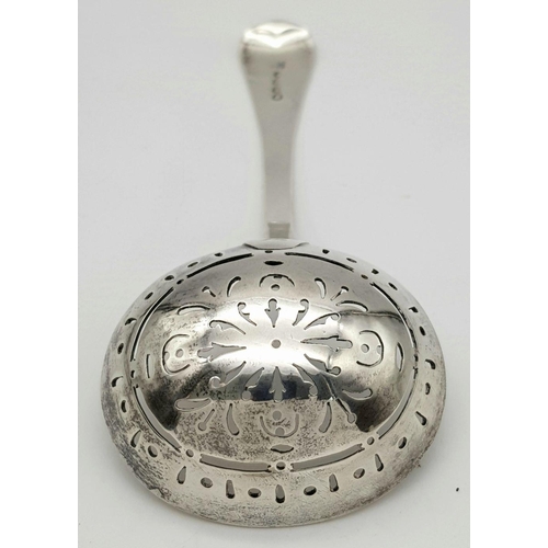 322 - Antique GEORGIAN SILVER SIFTING SPOON. Full hallmark for London 1821. Large size 63 grams. Beautiful... 