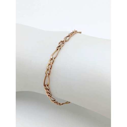 396 - A 9K Yellow Gold Figaro Bracelet. 1.2g total weight, 18cm length. Ref TJ02