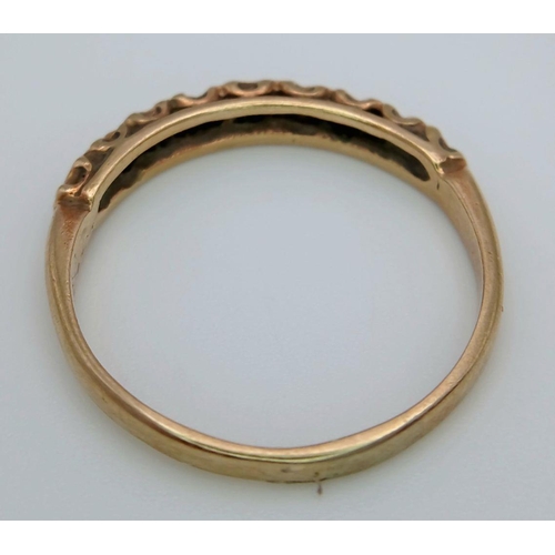 49 - Vintage 9 carat GOLD RING with DIAMONDS set to top. Full UK Hallmark. 2.1 grams. Size T.