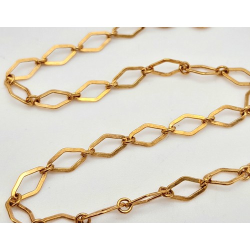 191 - A 9K Yellow Gold Rhombus Link Bracelet. 17cm length. 1.53g weight.