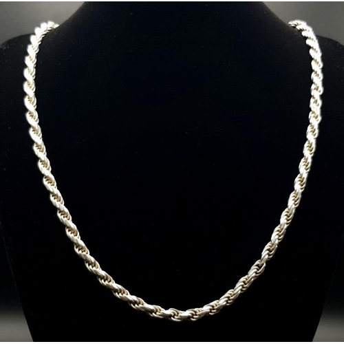 1516 - A beautiful Solid Silver 925 Rope Chain Necklace, 41.7 grams, 60.5cm. In very good condition.