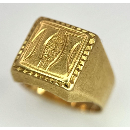 255 - An 18K Yellow Gold Signet Ring. Size I. 4.4g weight.