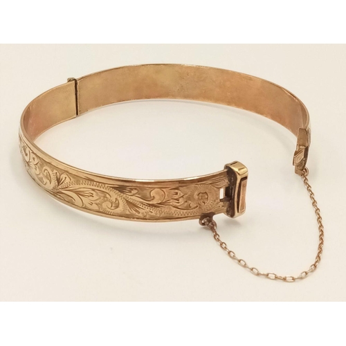 448 - Vintage 9 CARAT Rolled Gold Bracelet. Complete with gold safety chain. Beautifully decorated to side... 