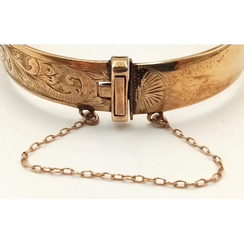 448 - Vintage 9 CARAT Rolled Gold Bracelet. Complete with gold safety chain. Beautifully decorated to side... 