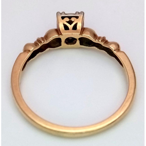 504 - Vintage 14 carat GOLD RING ,having DIAMOND Mounted to top in Square PLATINUM Setting. Attractive GOL... 