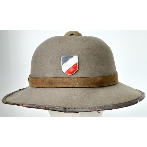 173 - WW2 German Africa Corps Mk II Tropical Pith Helmet.