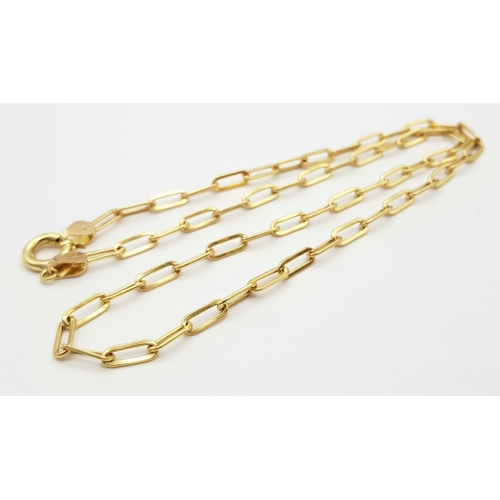 582 - An 18K Yellow Gold Elongated Link Chain. 46cm length. 5.55g weight.