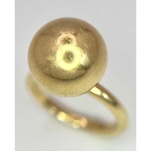 20 - 18K YELLOW GOLD TIFFANY & CO BALL RING. 7.3G IN WEIGHT. SIZE I AND 1/2. Ref: SC 9067.