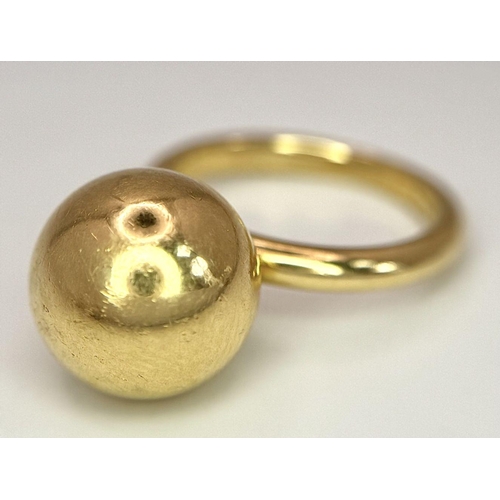 20 - 18K YELLOW GOLD TIFFANY & CO BALL RING. 7.3G IN WEIGHT. SIZE I AND 1/2. Ref: SC 9067.