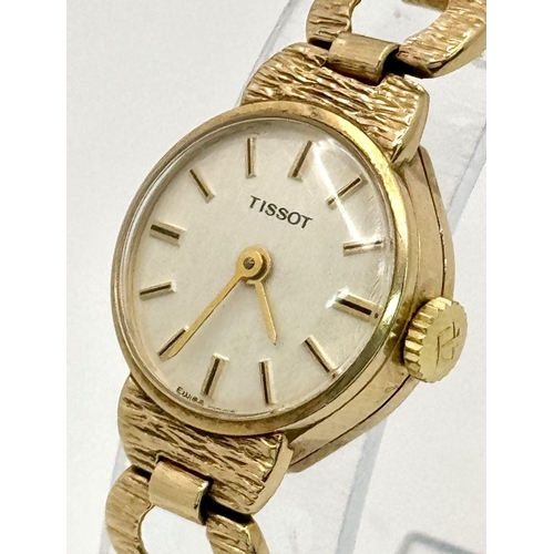 50 - A Vintage 9K Yellow Gold Tissot Quartz Ladies Watch. Bark effect 9k gold bracelet. 9k gold case - 18... 