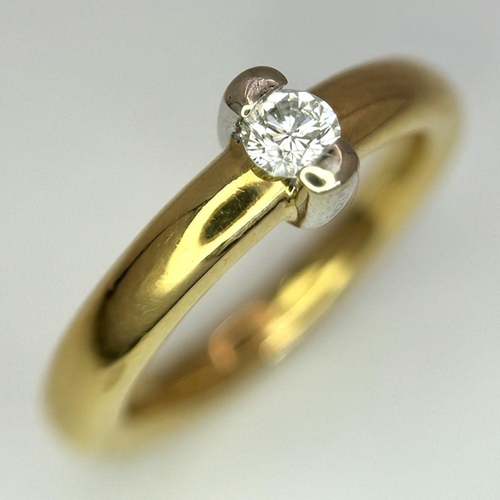 69 - AN 18K YELLOW GOLD DIAMOND SOLITAIRE RING - 0.15CT. 7.6G. SIZE M. REF: JR12