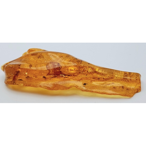 129 - A very collectable natural piece of amber with nine (yes, nine!) insect inclusions. Origin: Madagasc... 