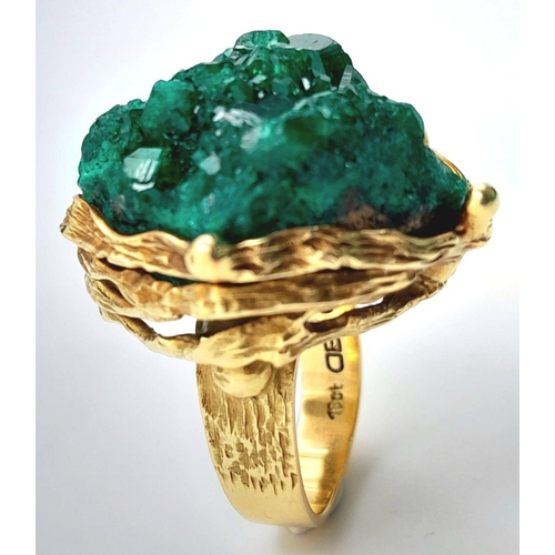 52 - A vintage, 18 K yellow gold, uniquely created, “brutalist” ring with a large cluster of beautifully ... 