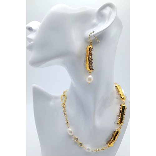 80 - A unique necklace and earrings set with gold plated natural quartz crystals and natural cultured pea... 