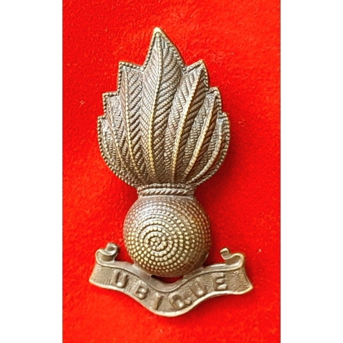 121 - An original 1930's Busby Hussains hat with the Royal Artillery Ubique pin, packed in an original Sco... 